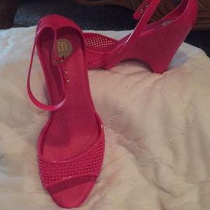 Melissa wedge sandals